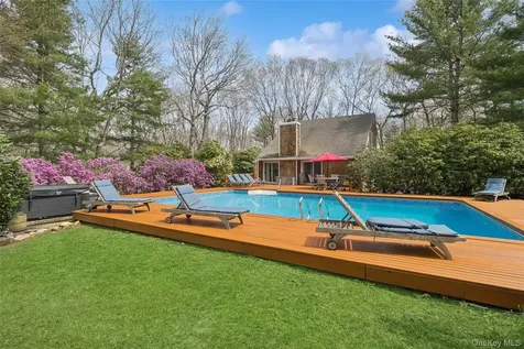 27 Ely Brook Road East Hampton NY 11937