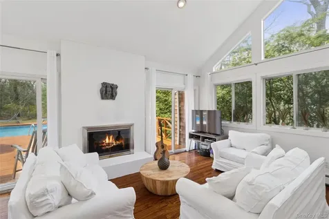 27 Ely Brook Road East Hampton NY 11937