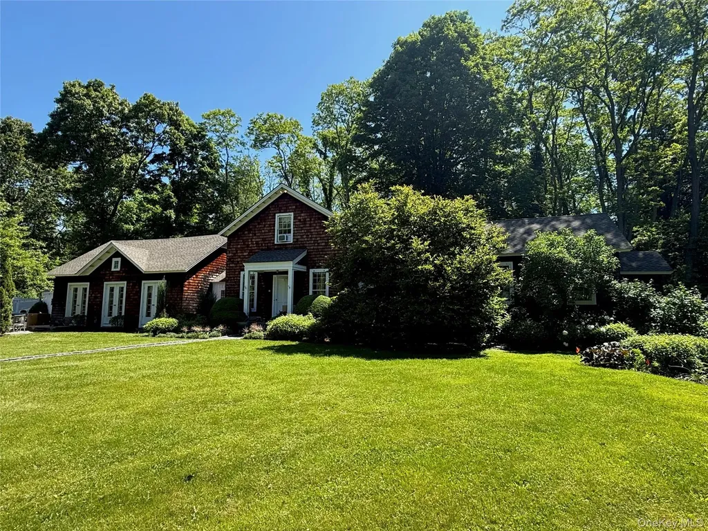 20 Taintor Way Millbrook NY 12545