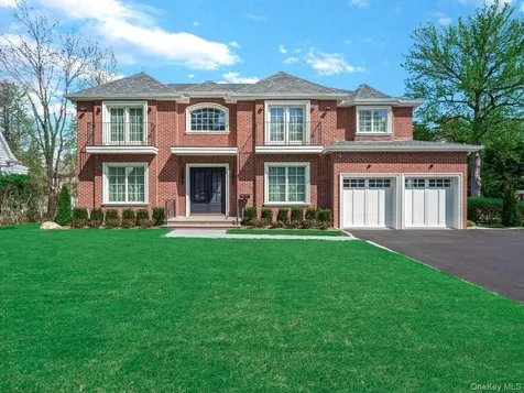 235 Schenck Avenue Great Neck NY 11021