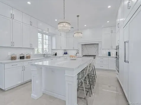 235 Schenck Avenue Great Neck NY 11021