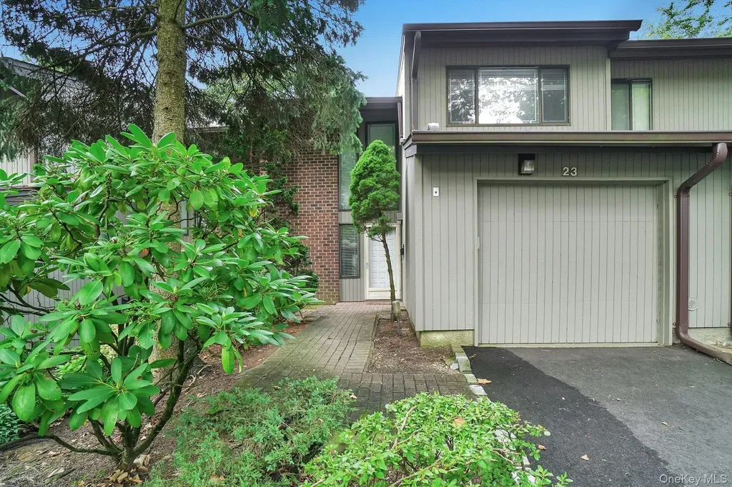 23 Meadowood Drive Jericho NY 11753