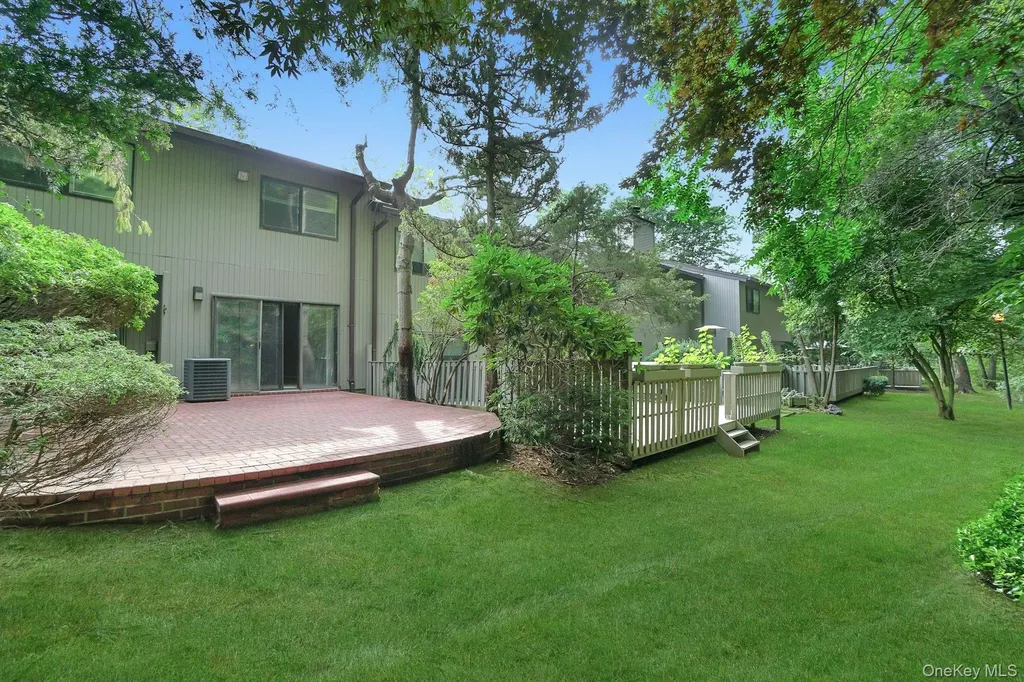 23 Meadowood Drive Jericho NY 11753