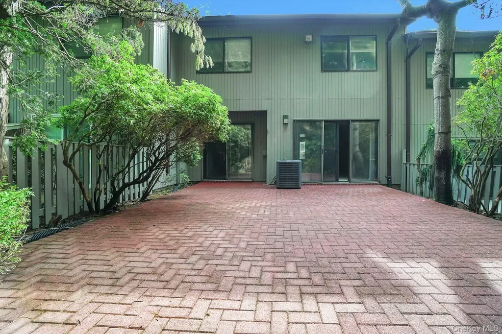 23 Meadowood Drive Jericho NY 11753