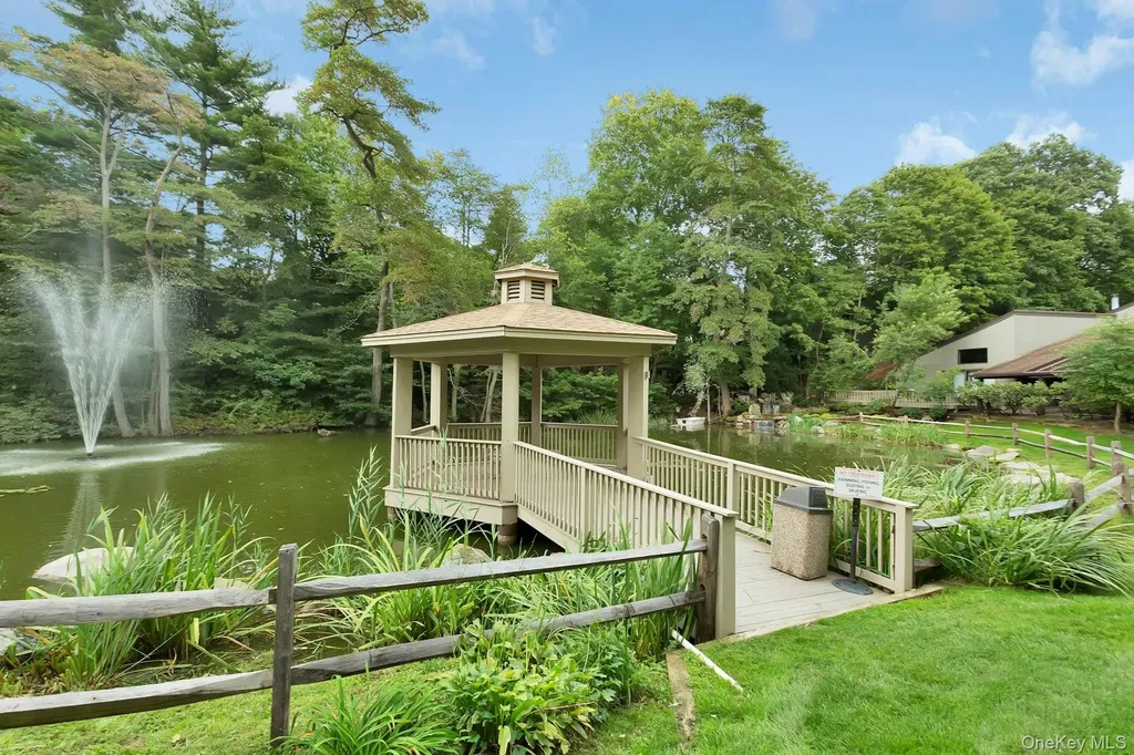 23 Meadowood Drive Jericho NY 11753