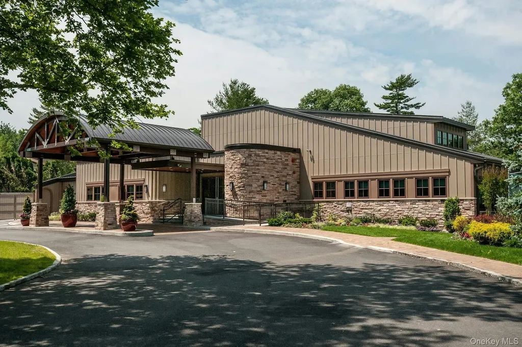 23 Meadowood Drive Jericho NY 11753