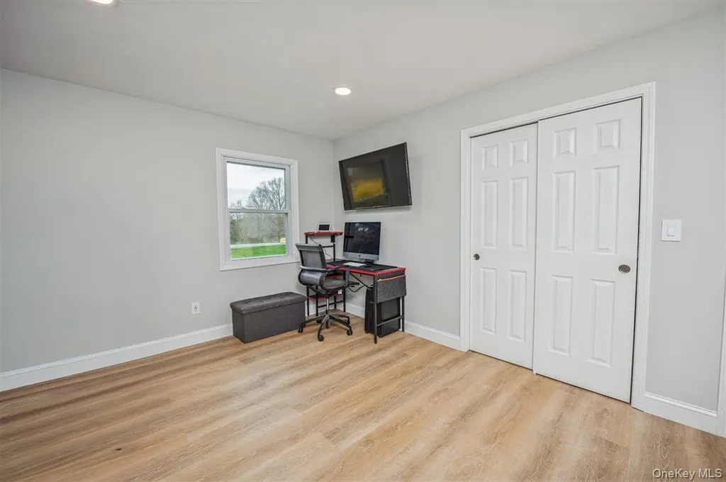 22 Valkill Drive Poughkeepsie NY 12601