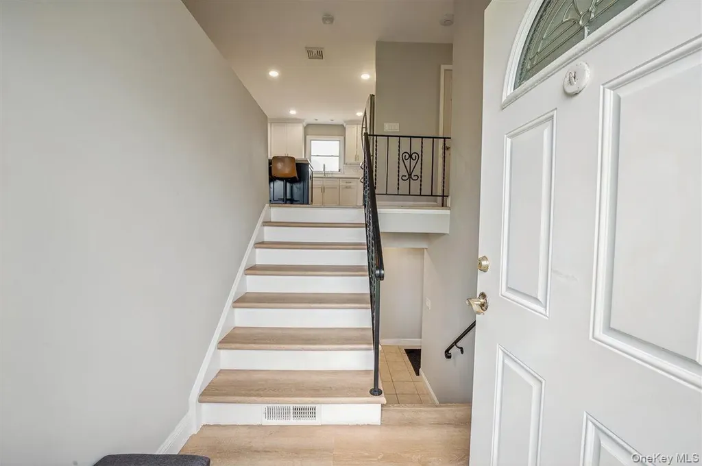 22 Valkill Drive Poughkeepsie NY 12601
