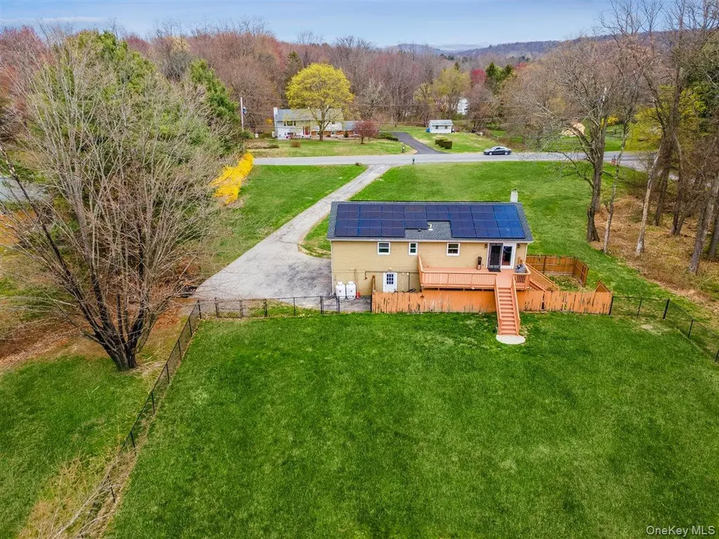 22 Valkill Drive Poughkeepsie NY 12601