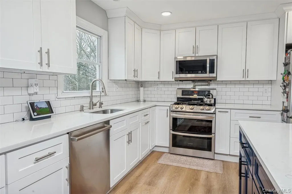 22 Valkill Drive Poughkeepsie NY 12601