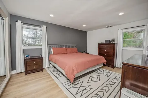 22 Valkill Drive Poughkeepsie NY 12601