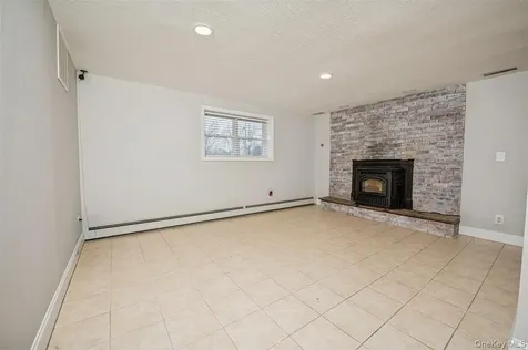 22 Valkill Drive Poughkeepsie NY 12601