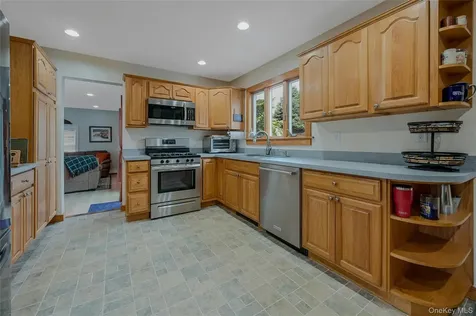 130 Tasker Lane Greenport NY 11944