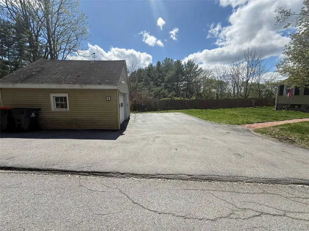 23 Howard Road Poughkeepsie NY 12603