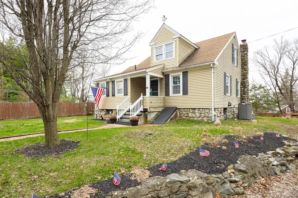 23 Howard Road Poughkeepsie NY 12603