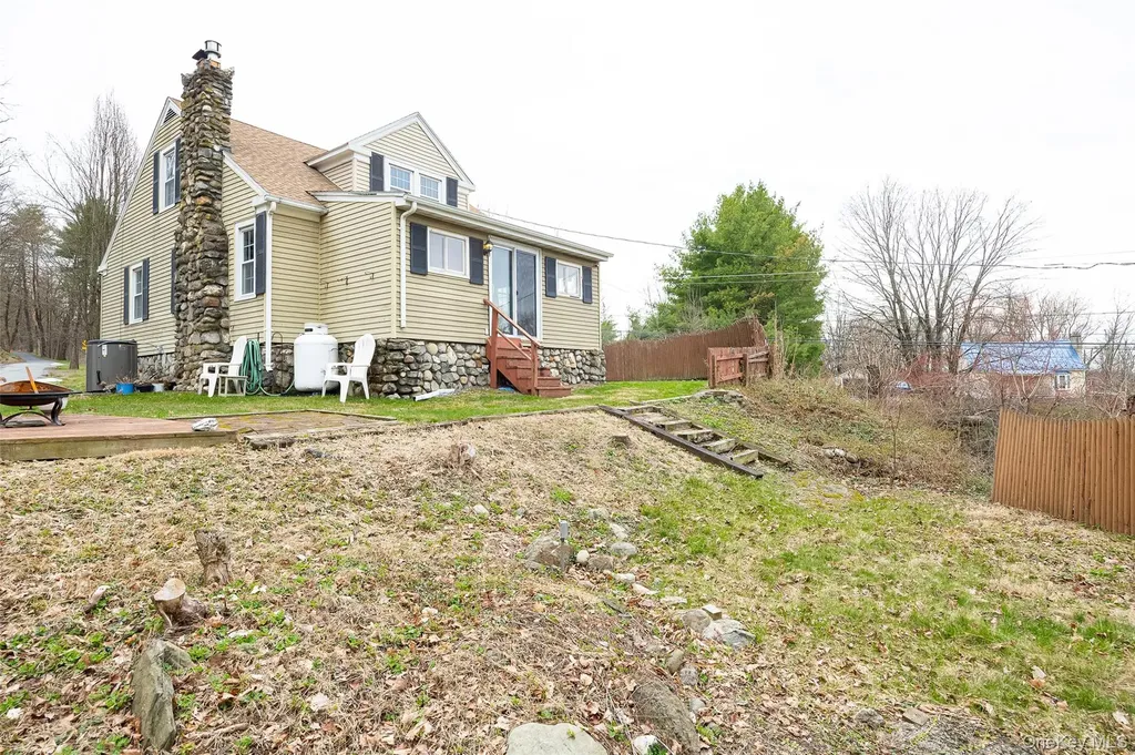23 Howard Road Poughkeepsie NY 12603