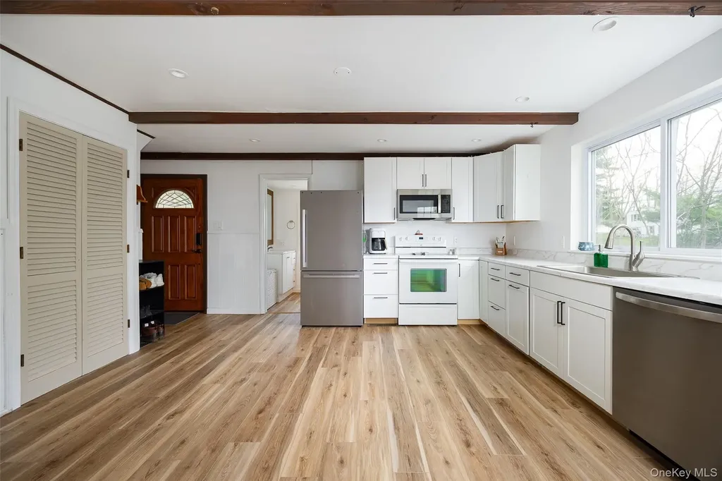 23 Howard Road Poughkeepsie NY 12603