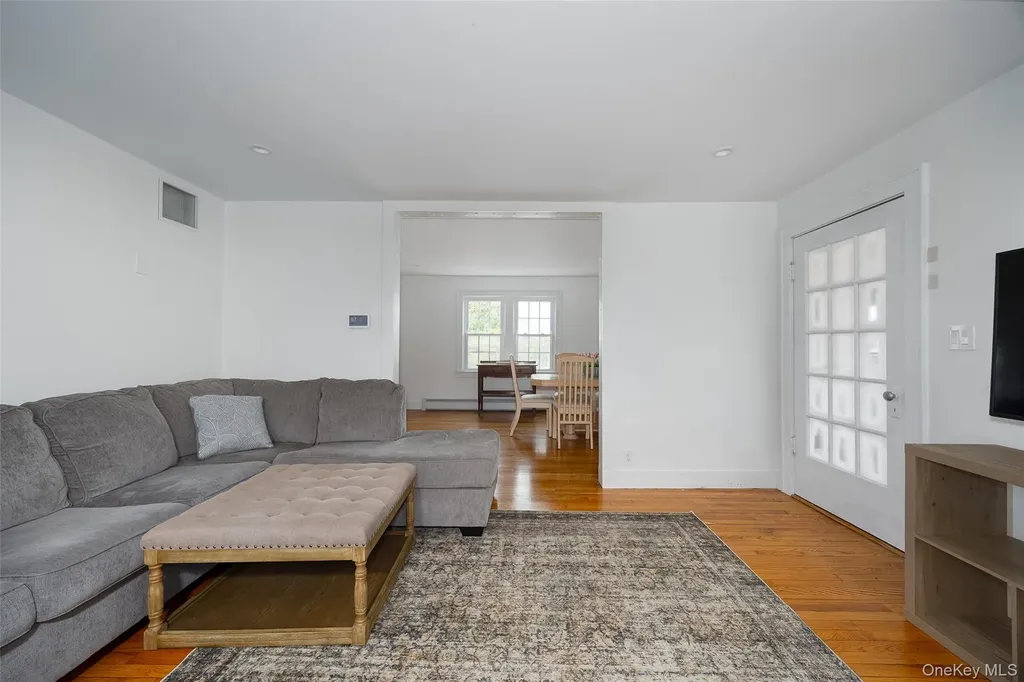 23 Howard Road Poughkeepsie NY 12603