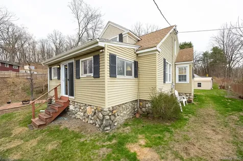 23 Howard Road Poughkeepsie NY 12603