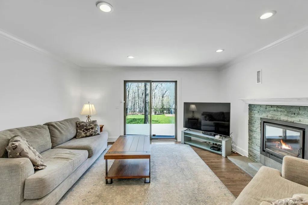 3 Quail Run Hampton Bays NY 11946