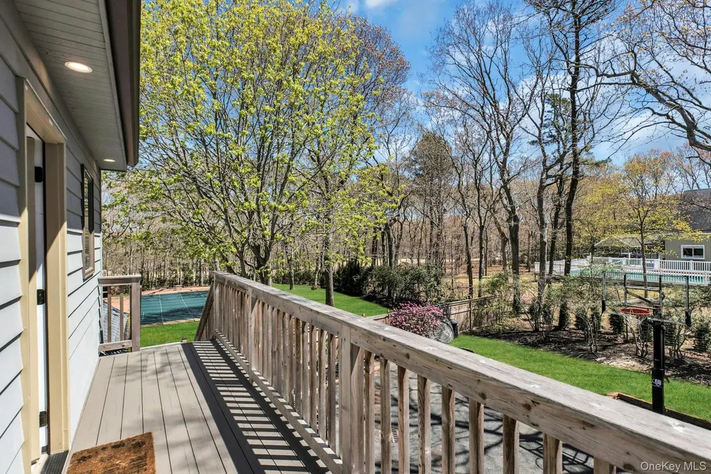 3 Quail Run Hampton Bays NY 11946