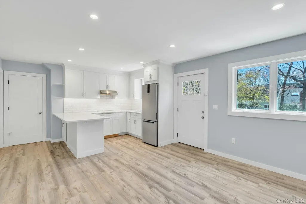 3 Quail Run Hampton Bays NY 11946