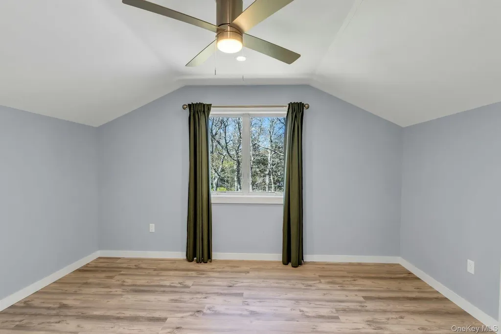 3 Quail Run Hampton Bays NY 11946