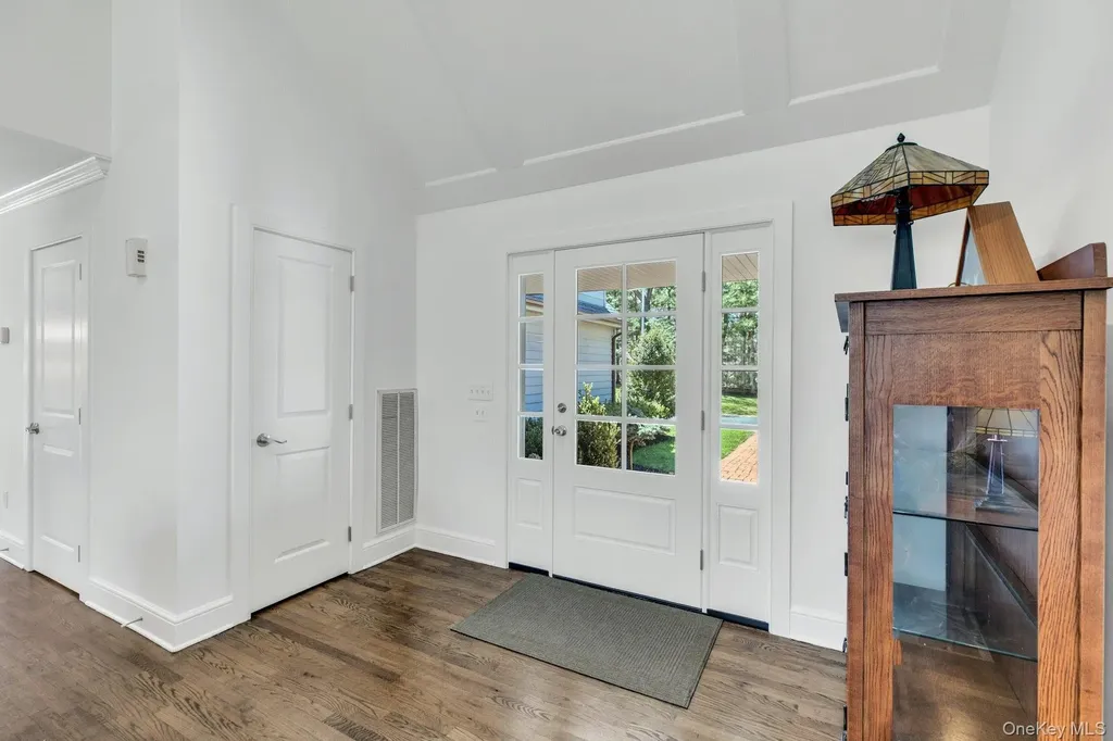 3 Quail Run Hampton Bays NY 11946