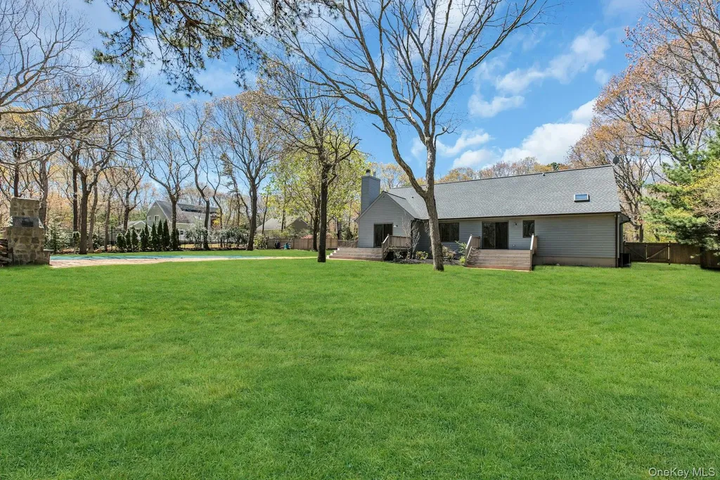 3 Quail Run Hampton Bays NY 11946