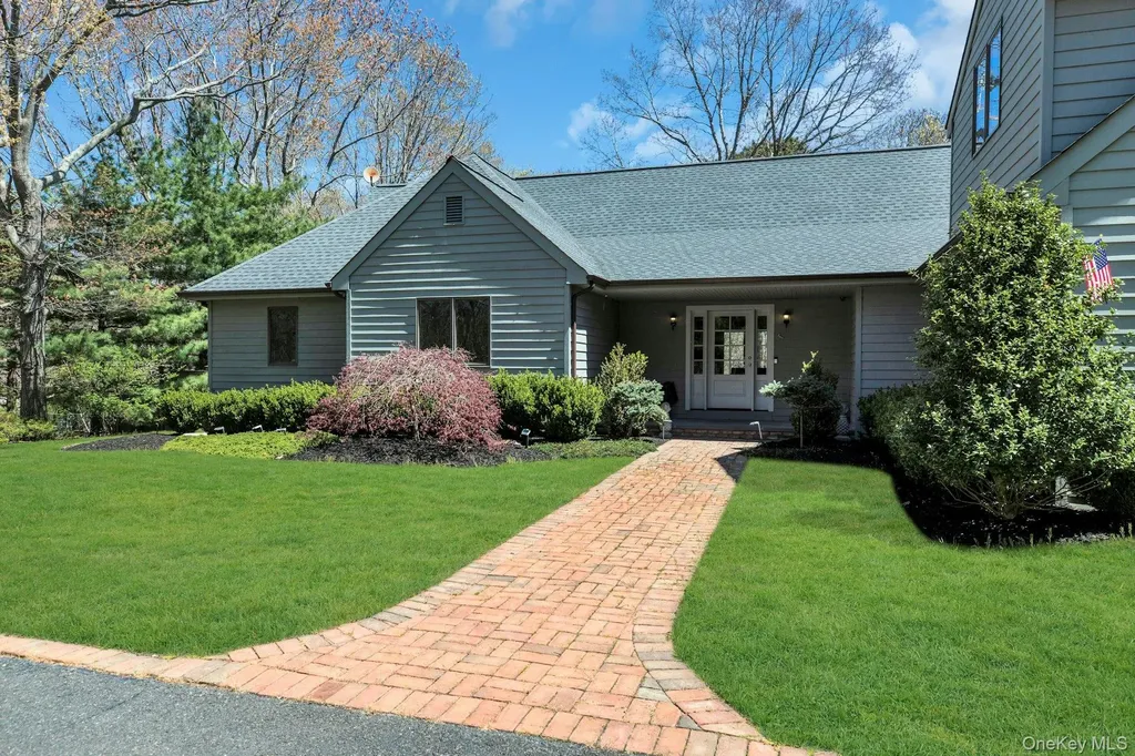 3 Quail Run Hampton Bays NY 11946