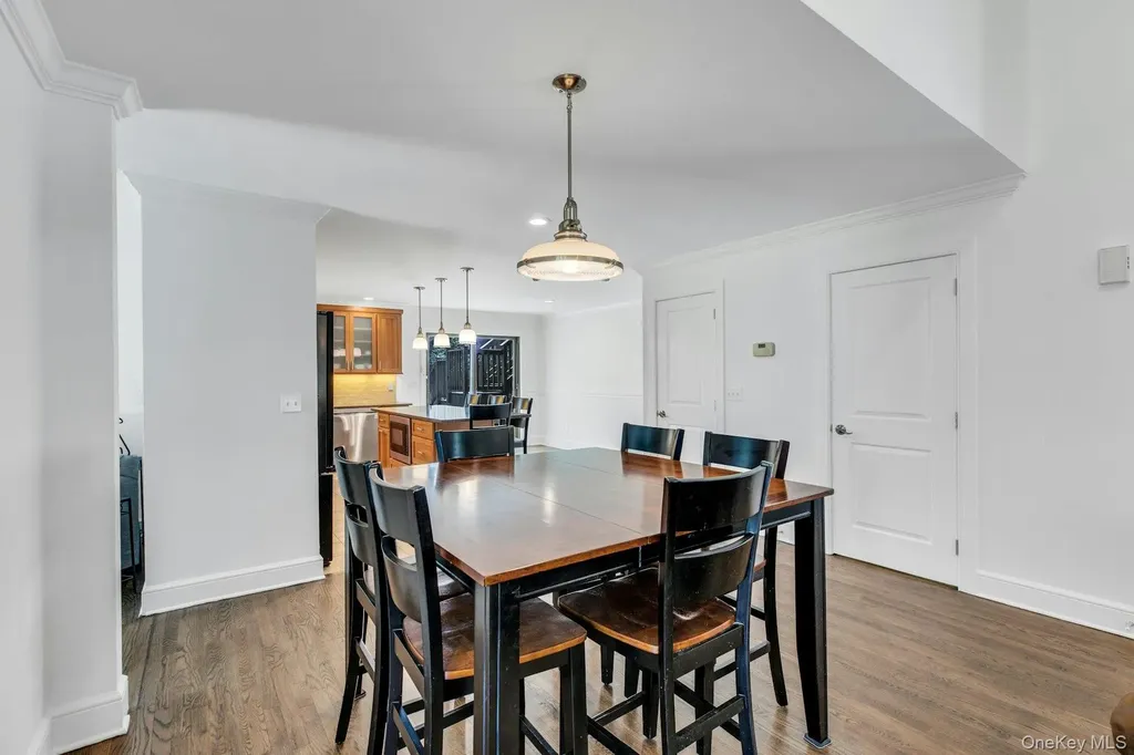 3 Quail Run Hampton Bays NY 11946