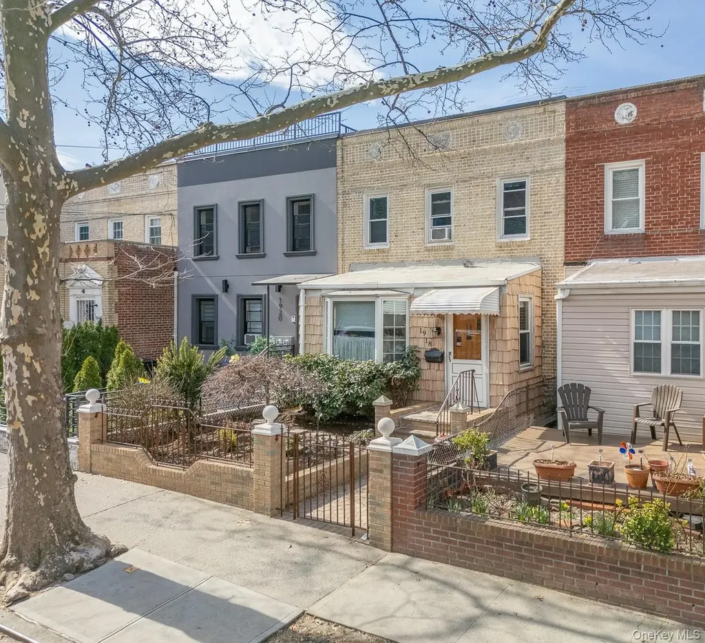 1918 Ditmars Boulevard Astoria NY 11105