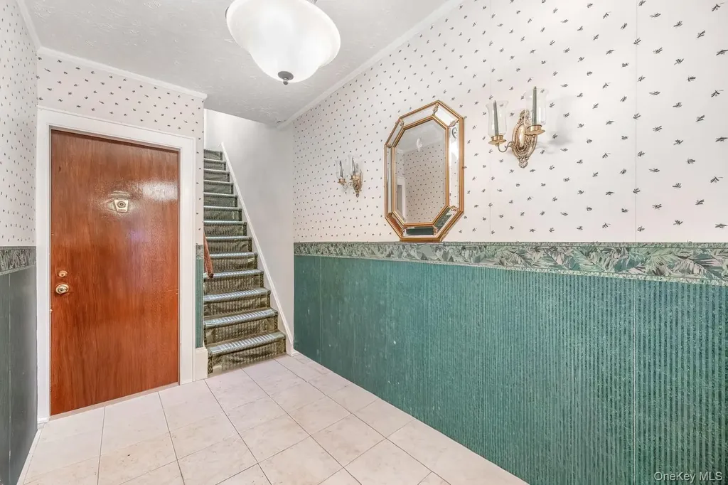 1918 Ditmars Boulevard Astoria NY 11105