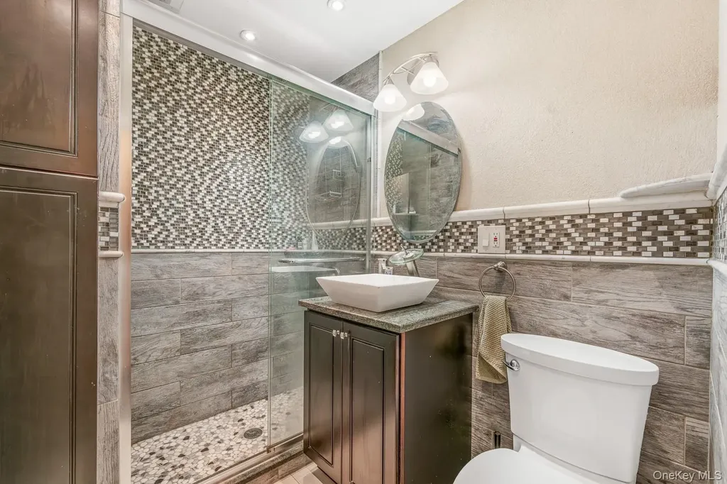 1918 Ditmars Boulevard Astoria NY 11105