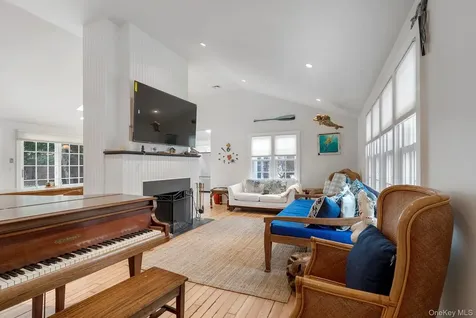 30 Sagg Road Sagaponack NY 11962