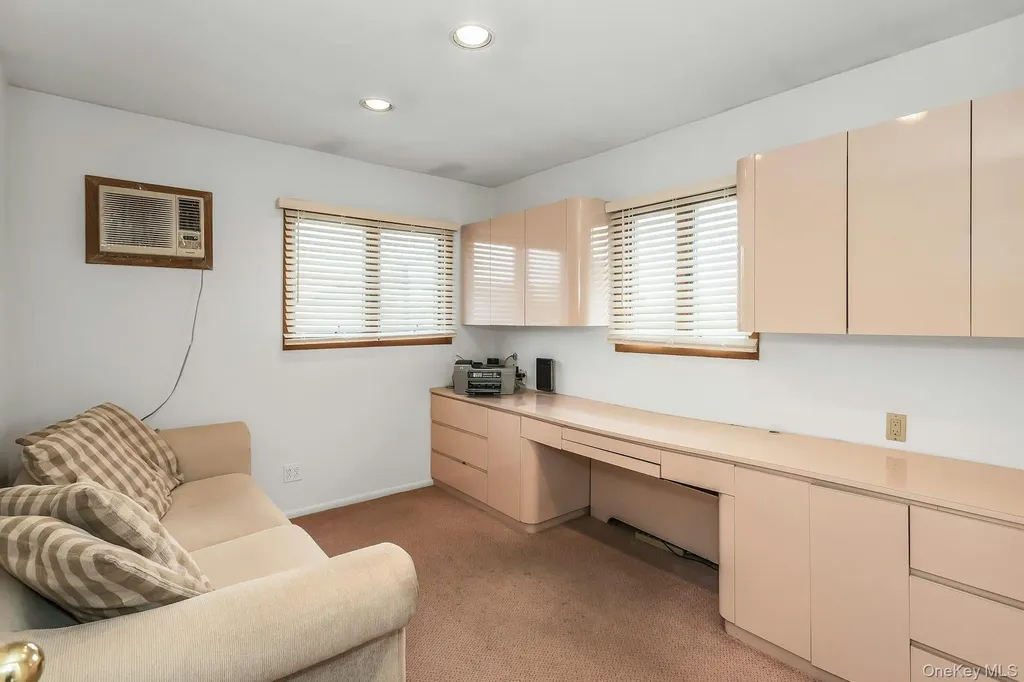 85 Audrey Avenue Plainview NY 11803