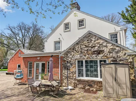 24 Wensley Drive Great Neck NY 11021