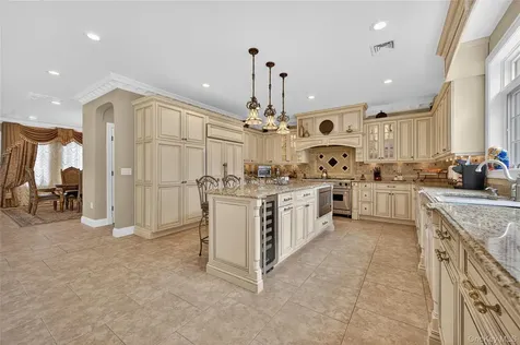 211 Hillturn Lane Roslyn Heights NY 11577