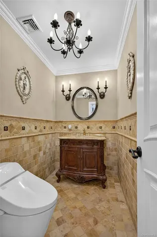 211 Hillturn Lane Roslyn Heights NY 11577