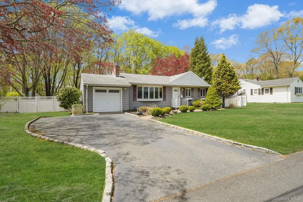 34 Oxbow Road Patchogue NY 11772