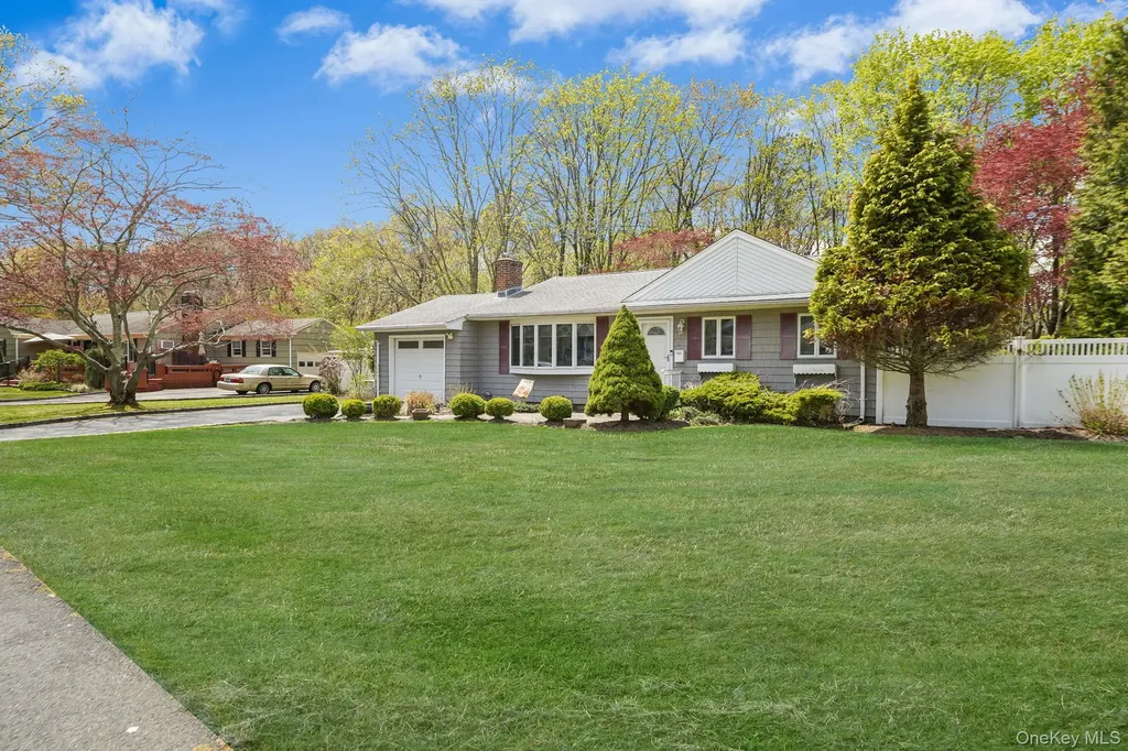 34 Oxbow Road Patchogue NY 11772