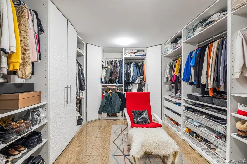 39 Coolidge Avenue Roslyn Heights NY 11577