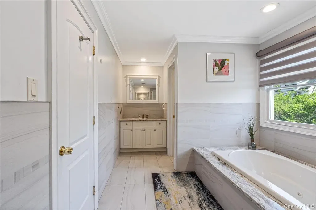 39 Coolidge Avenue Roslyn Heights NY 11577