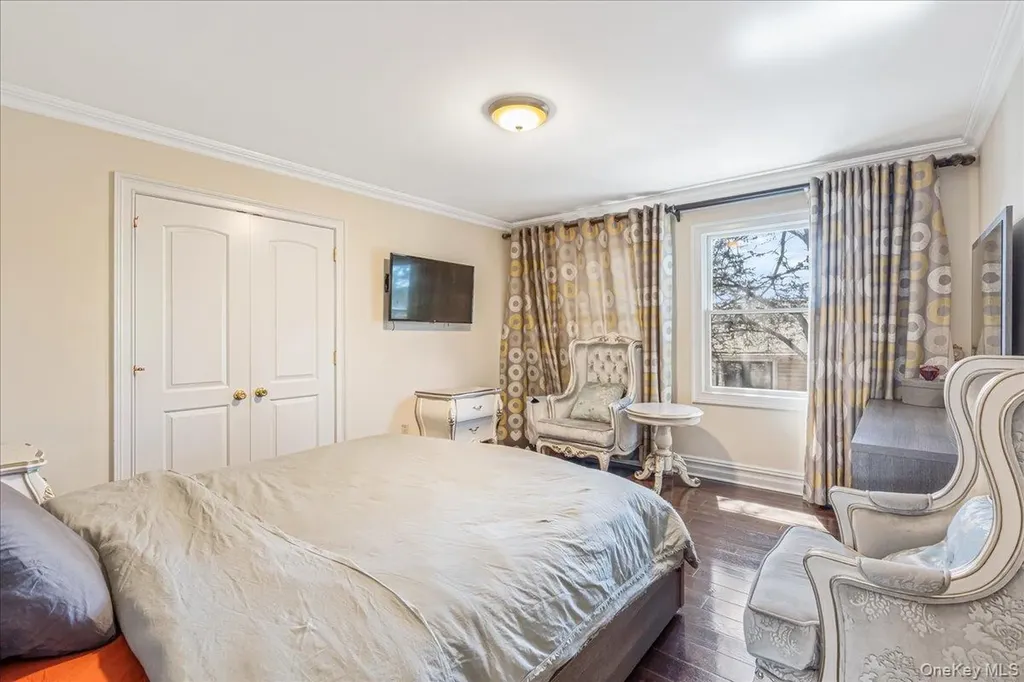 39 Coolidge Avenue Roslyn Heights NY 11577