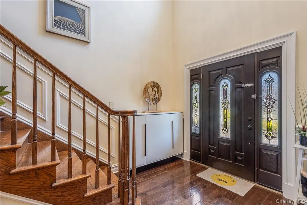 39 Coolidge Avenue Roslyn Heights NY 11577