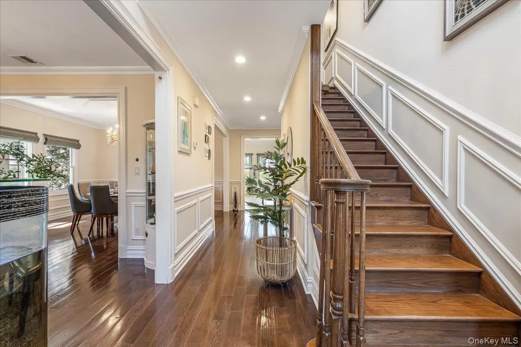 39 Coolidge Avenue Roslyn Heights NY 11577