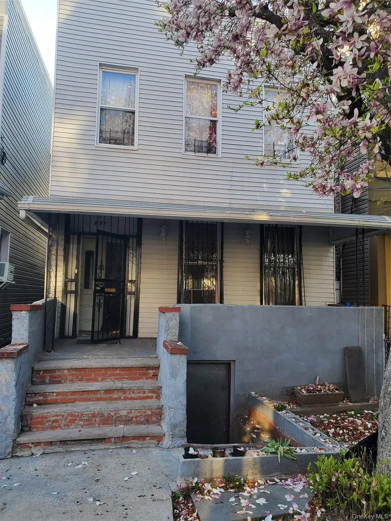 971 Teller Avenue Bronx NY 10456