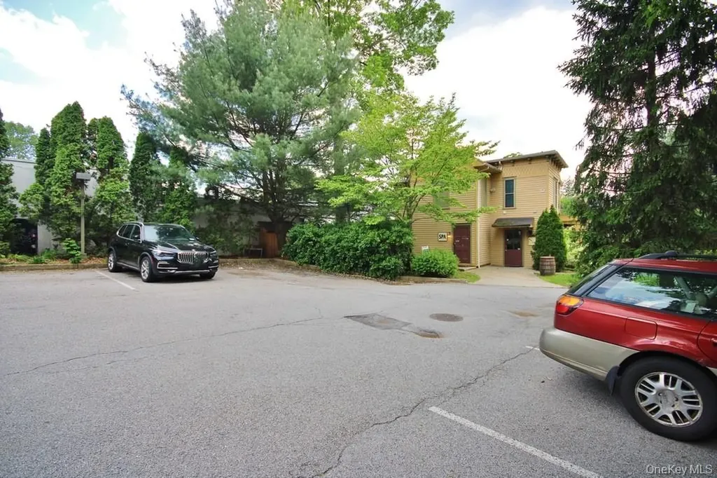 241 E Main Mount Kisco NY 10549