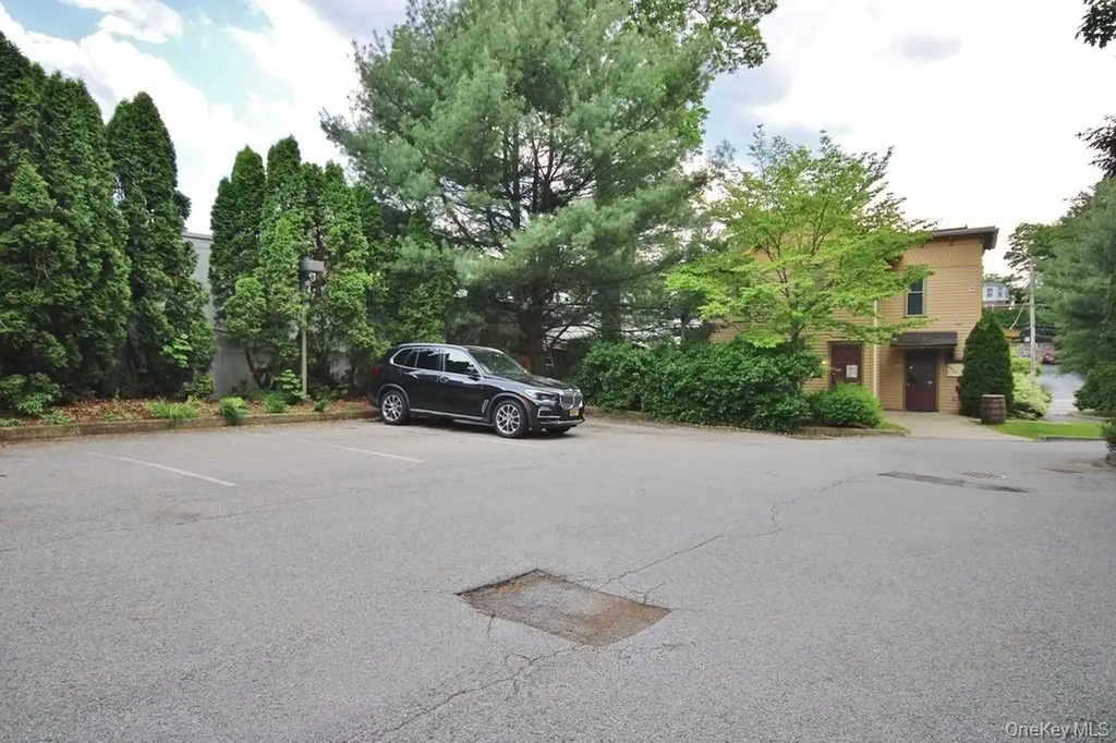 241 E Main Mount Kisco NY 10549