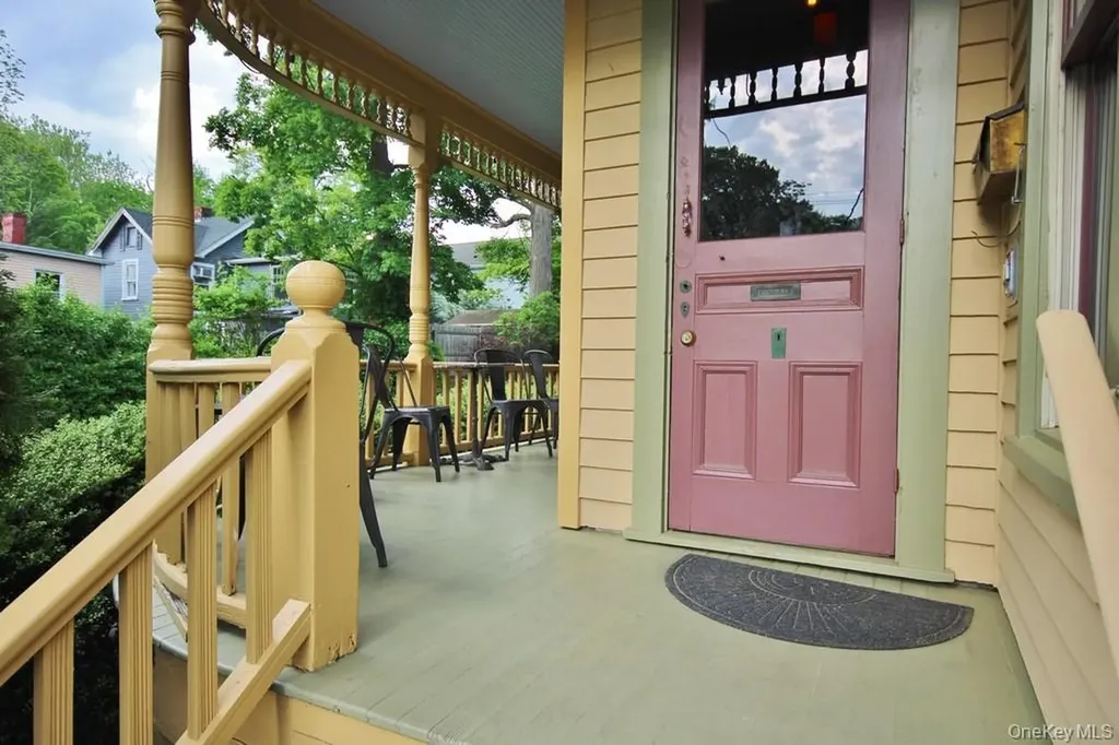 241 E Main Mount Kisco NY 10549